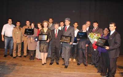 Personalidades são agraciadas com Título de Cidadania Honorária, Diploma de Mérito Desportivo e Orde