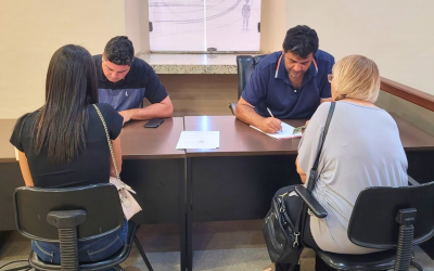 Dezenas de moradores e moradoras de Nova Lima estiveram, nesta sexta-feira, no SINE da Câmara Municipal para o preenchimento de 60 vagas de emprego disponíveis