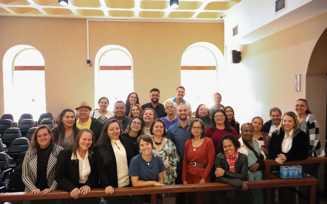 Câmara reconhece a dedicação dos servidores efetivos em encontro com o presidente