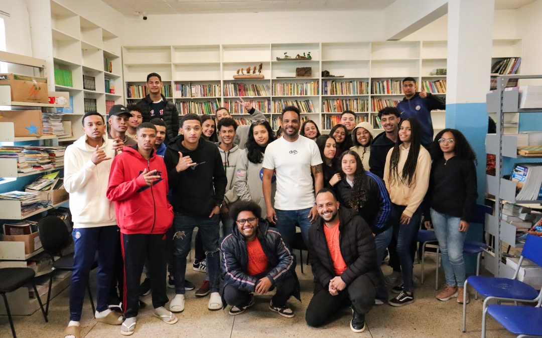 Câmara nas Escolas chega à quarta etapa e promove consciência política entre estudantes de Nova Lima