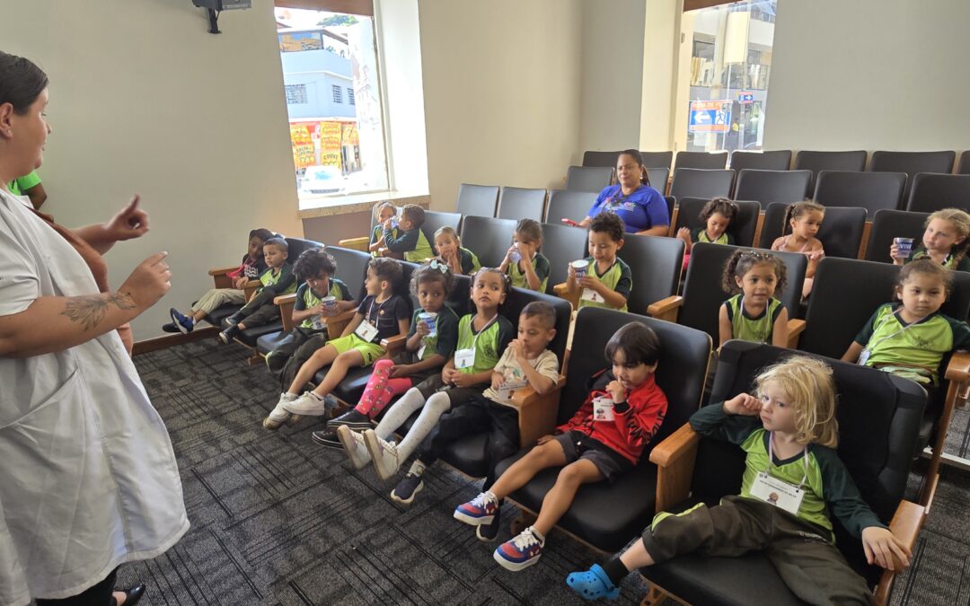 Câmara de Nova Lima recebe alunos da Educação Infantil no Projeto Visite a Câmara