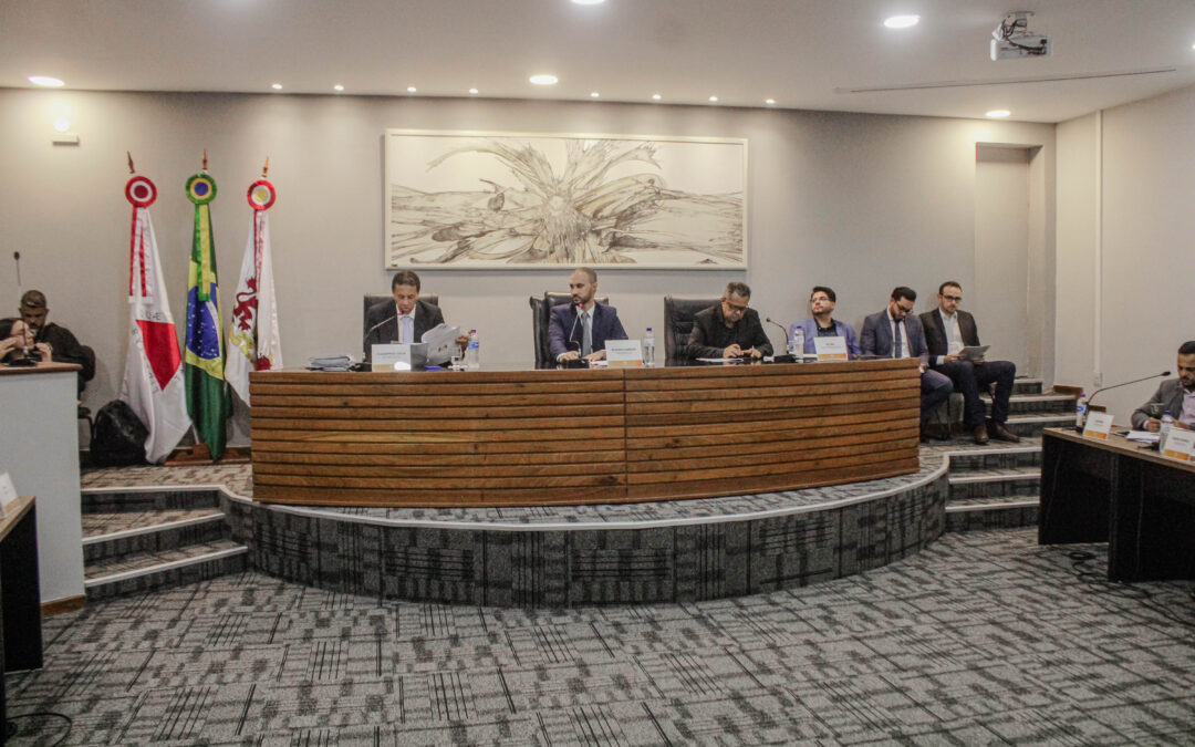 Avanços concretos marcam plenária com projetos estruturantes e demandas diretas da população